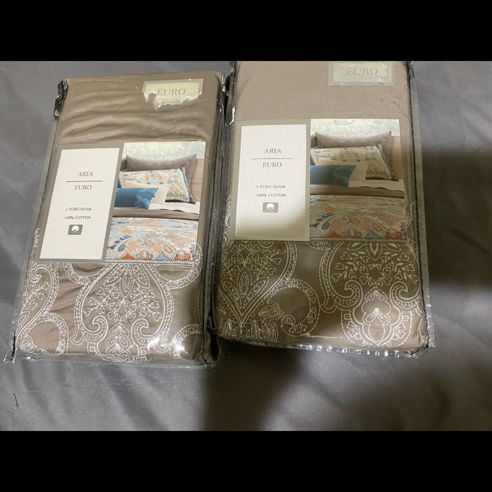 5 for $25💄 Pair of euro shams